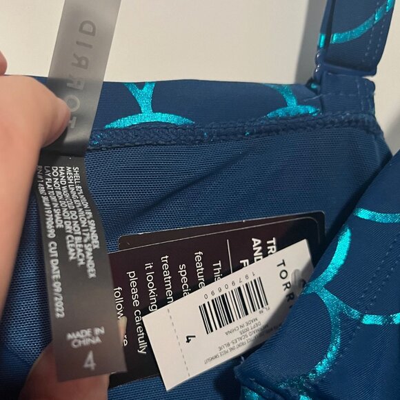 Torrid Slim Fix Wireless Lattice Front One Piece Swimsuit Mermaid Scales Blue 4X - Picture 8 of 8
